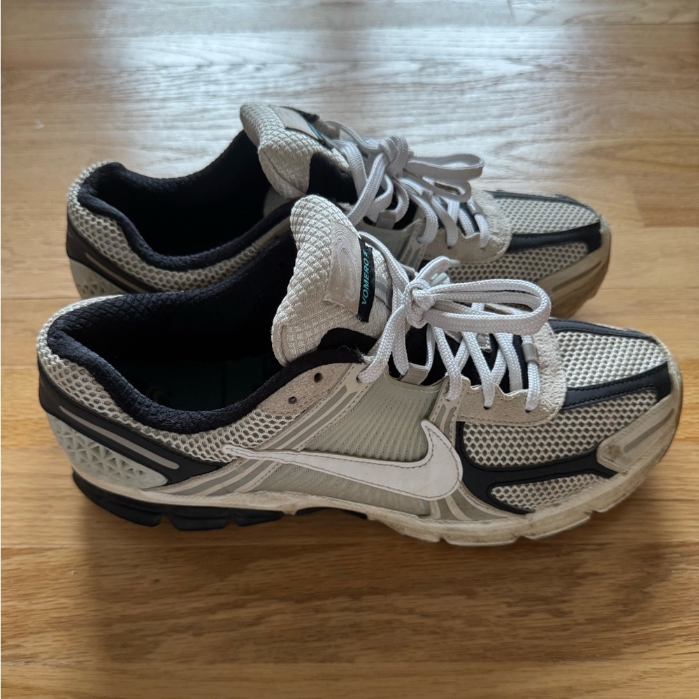 Nike Zoom Vomero 5 (Supersonic)